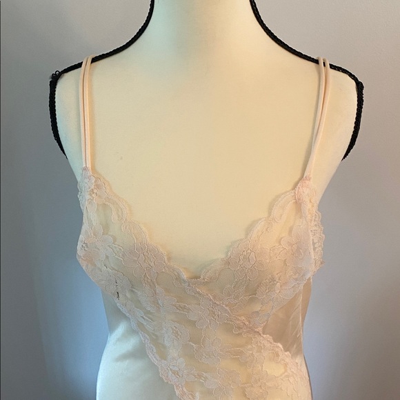 Vintage made in the USA nightgown brand is Val mode small - Picture 2 of 12